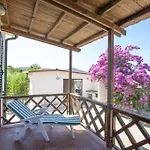 Leo In Zona Residenziale Vicino A Portoferraio