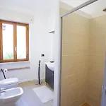 Leo In Zona Residenziale Vicino A Vila